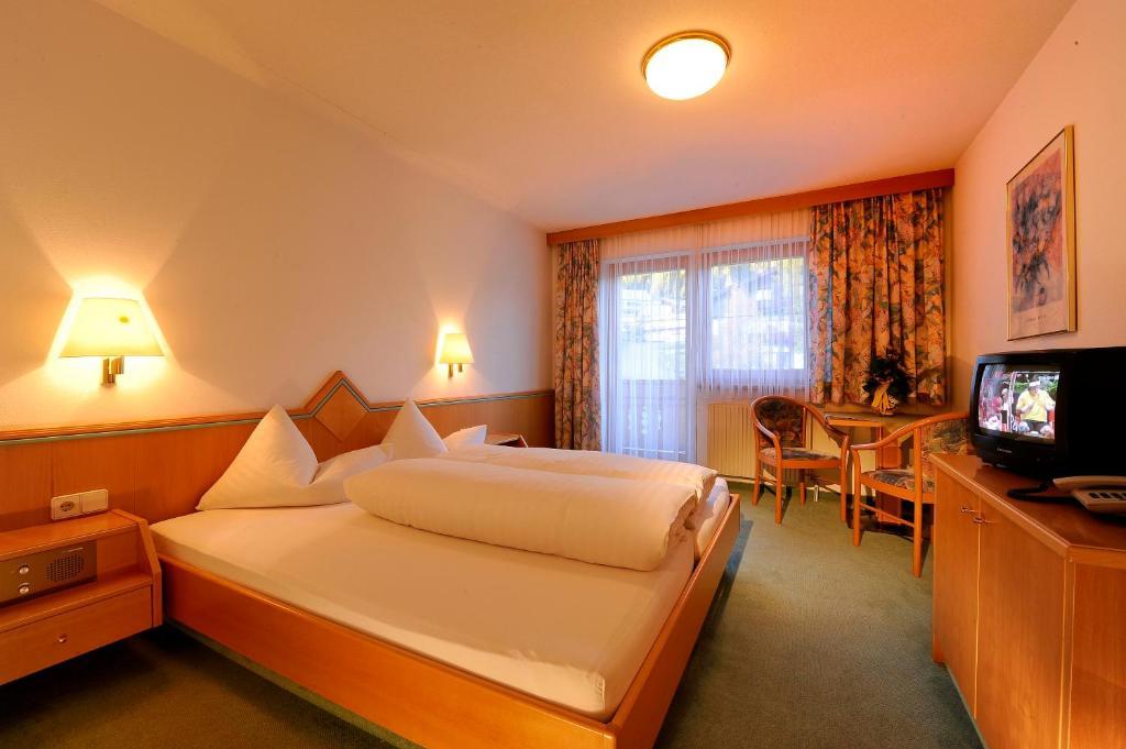 Hotel Belmont Fiss Oda fotoğraf